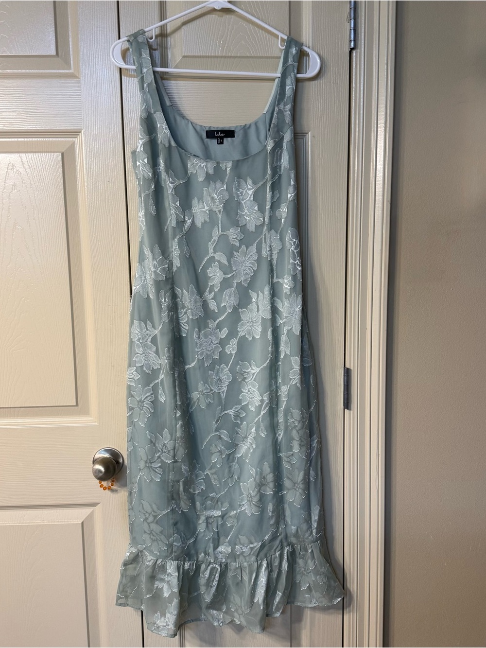 Lulus Elani Sage green floral burnout trumpet midi dress size small